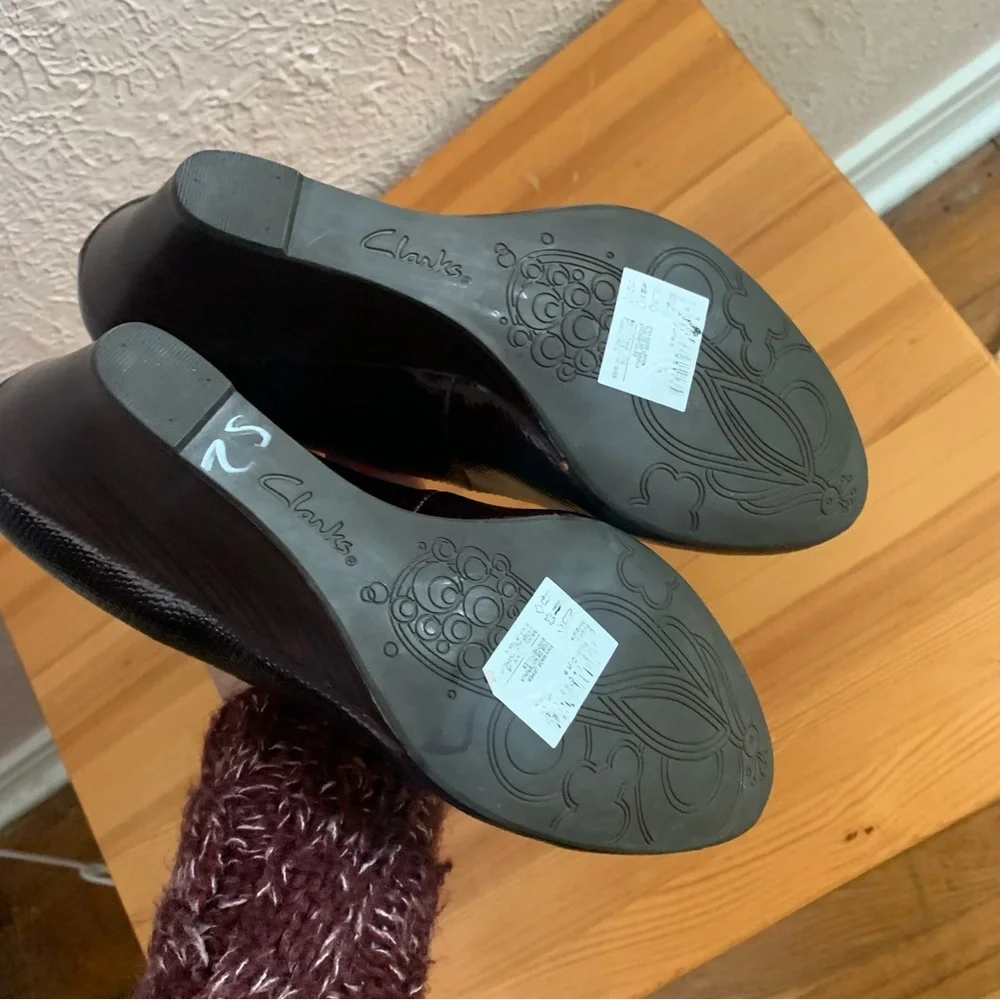 Clarks Elsa Purity Glossy Wedge Shoes - Burgundy